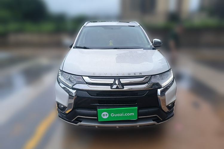 Used Mitsubishi Outlander 2018 2.0L Two-Wheel Drive Glory Edition 5 Seats
