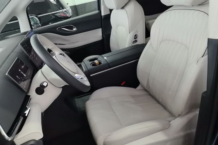 Used VOYAH Dream 2025 PHEV Four-Wheel-Drive Flagship Kunpeng Edition