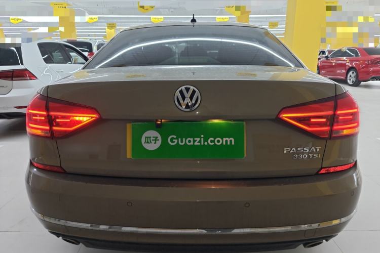 Used Volkswagen Passat 2017 330TSI DSG Luxury Edition
