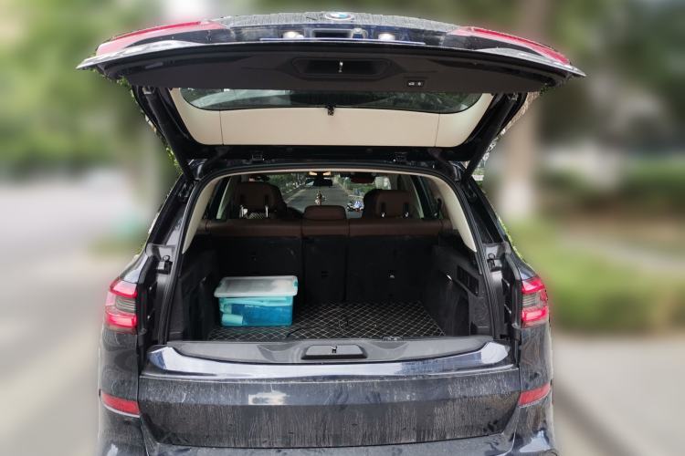 Used BMW X5 2019 xDrive40i Luxury Model with M Sport Package
