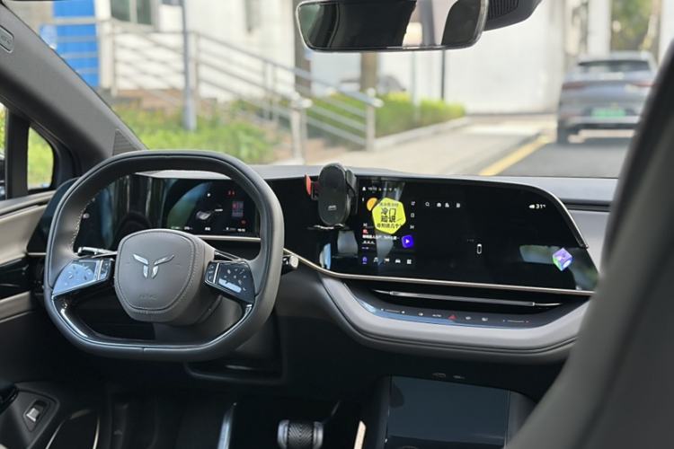 Used Hongqi EH7 2024 600 Pro
