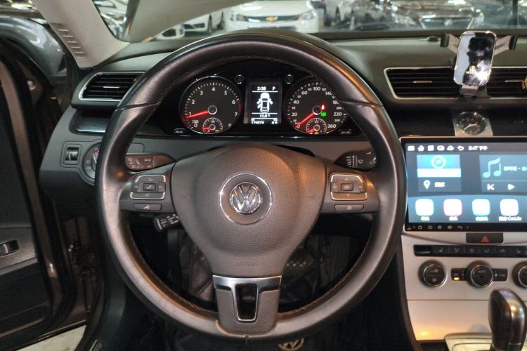 Used Volkswagen Magotan 2015 Facelift 1.8TSI Luxury Model
