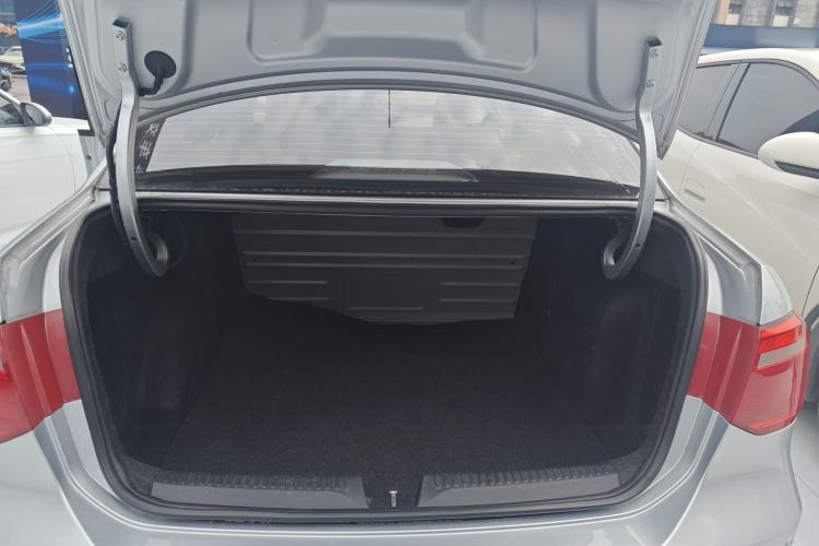 Used Volkswagen Jetta 2015 Value Edition 1.6L Manual Fashionable Style