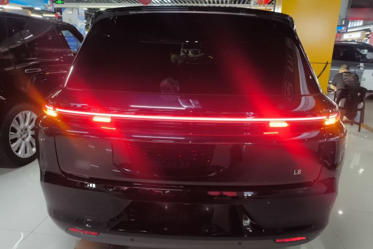 Used Li Auto L8 2025 Max Smart Refresh Edition
