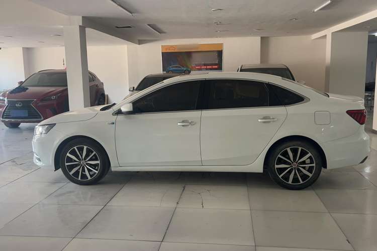 Used Roewe i6 2018 20T Automatic Flagship Edition

