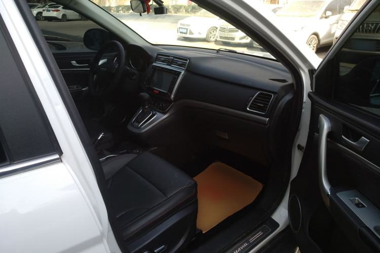 Used Haval H6 2015 Sport Edition 1.5T Automatic Two-Wheel Drive Luxury Model
