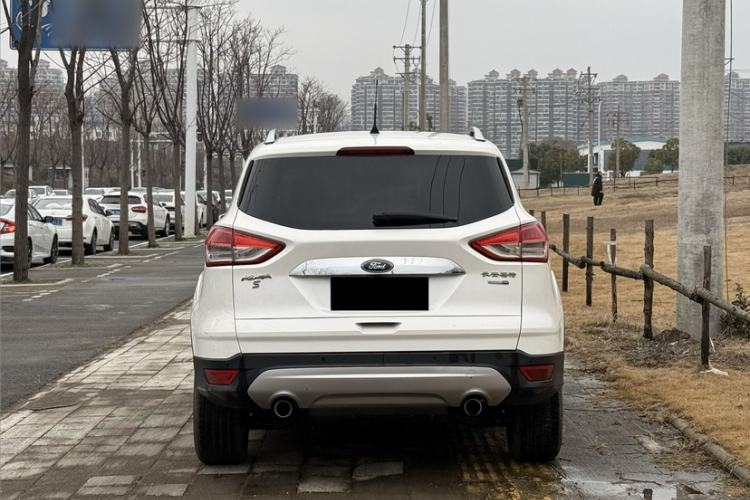 Used Ford Kuga 2015 2.0L GTDi Four-Wheel-Drive Sport Model