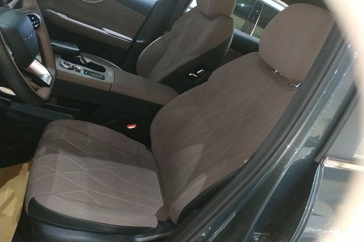 Used Chery Fengyun T8 2025 1.5T 130km Deluxe Version 5 Seats
