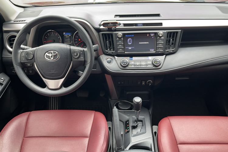 Used Toyota RAV4 2019 2.0L CVT Two-Wheel Drive Fashion X Limited Edition China V Standard
