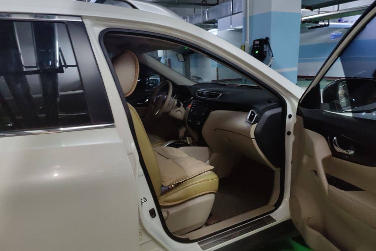 Used Nissan X-Trail 2014 2.5L CVT Luxury Edition 4WD
