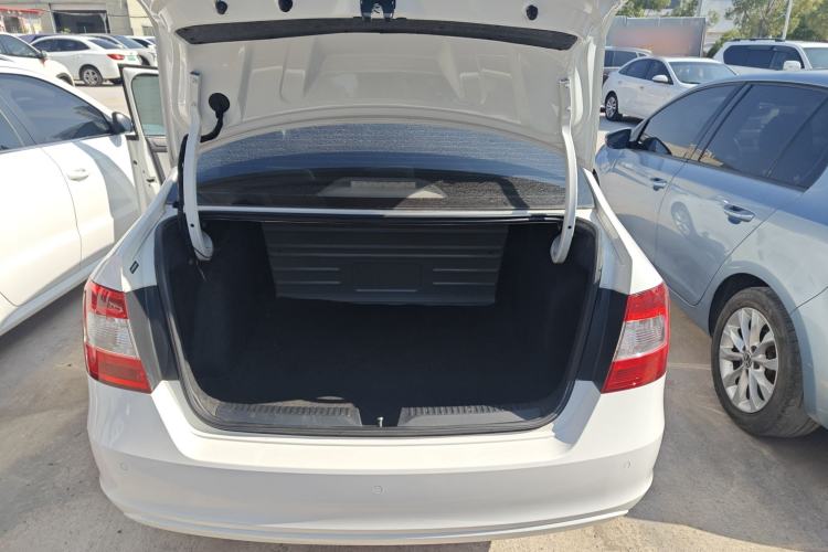 Used Skoda Rapid 2016 1.6L Automatic Chuanxing Edition
