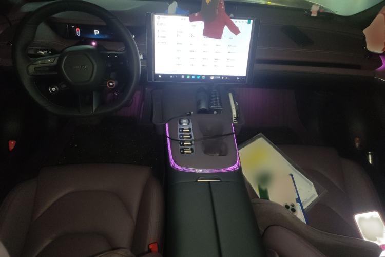 Used  SU7 2024 Rear-Drive Ultra-Long Range Advanced Pro-Level Intelligent Driving Version