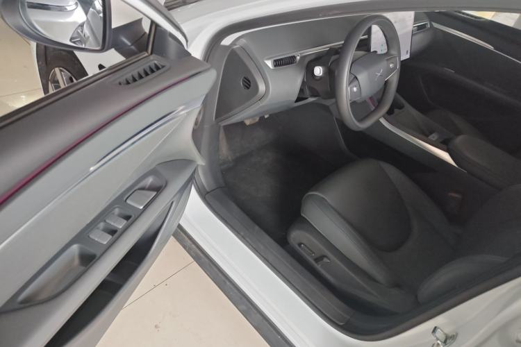 Used XPeng MONA M03 2024 620 with Ultra-Long Range
