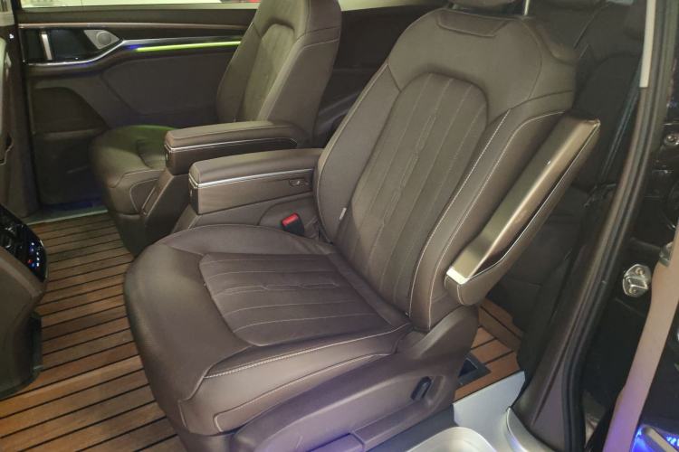 Used Volkswagen Viloran 2020 330TSI Luxury Edition
