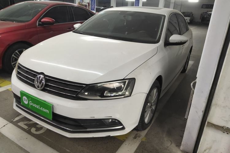 Used Volkswagen Sagitar 2015 230TSI Manual Comfort Version