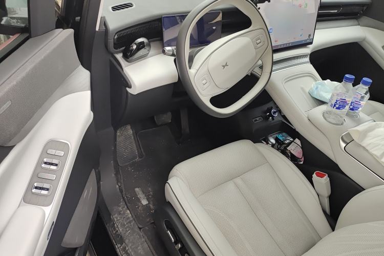 Used XPeng X9 2025 702 Four-Wheel Drive High-Performance Max
