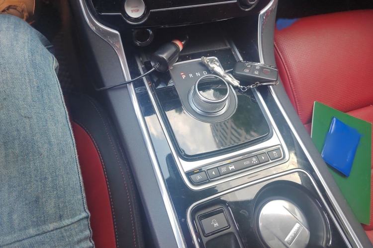 Used Jaguar XE 2015 2.0T 200 PS R-Sport
