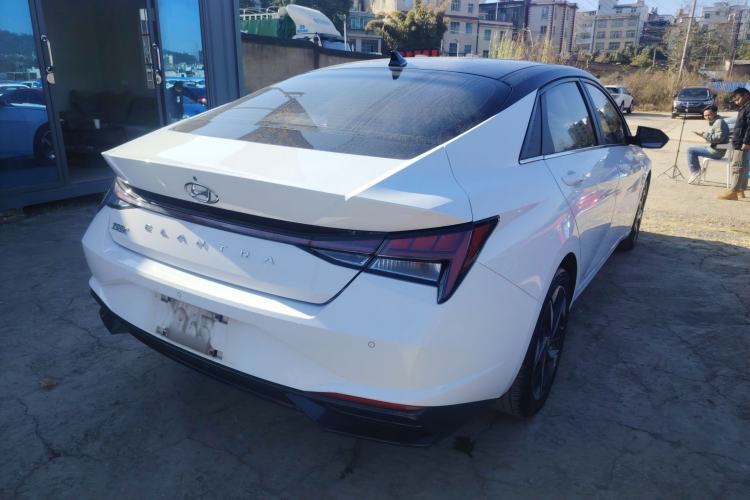 Used Hyundai Elantra 2022 1.5L CVT LUX Prestige Edition