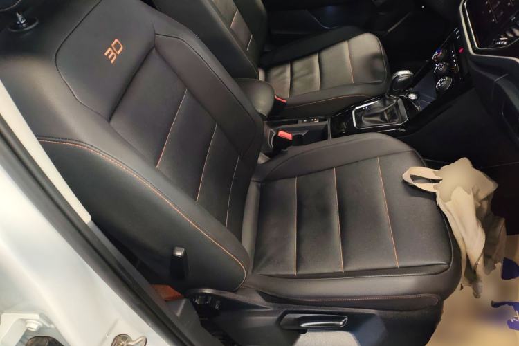 Used Volkswagen T-ROC 2021 280TSI DSG Two-Wheel Drive Comfort Connect 30th Anniversary Edition