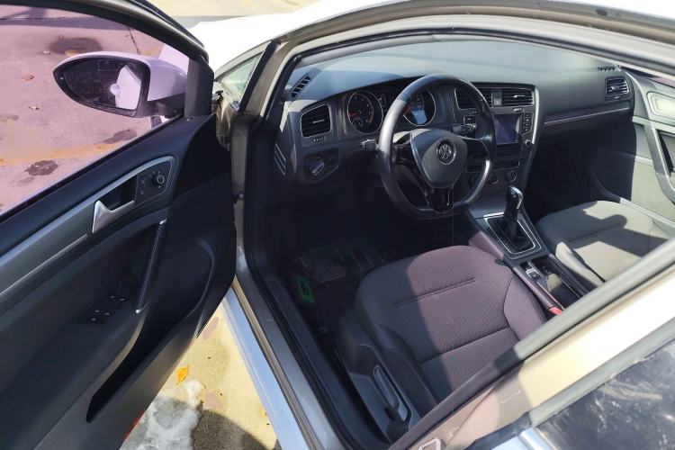 Used Volkswagen Golf 2016 230TSI Automatic Comfort Version