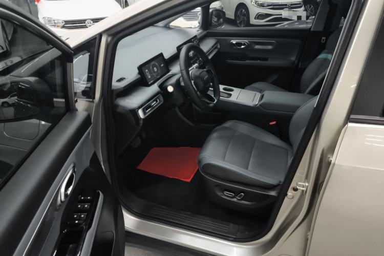 Used AION Y 2023 Younger Star Edition
