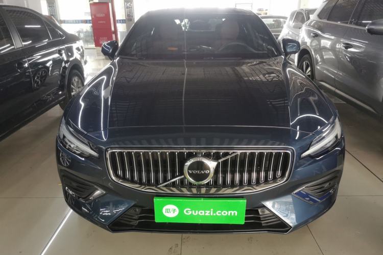 Used Volvo S60 2024 B4 Zhiyi Luxury Edition