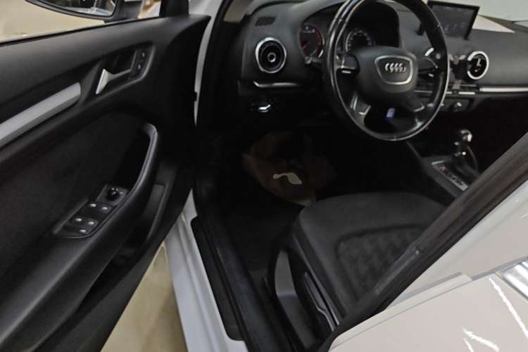 Used Audi A3 2014 Limousine 35 TFSI Automatic Advanced Model
