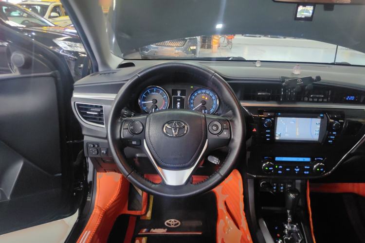 Used Toyota Corolla 2014 1.8L CVT Top-of-the-Line Version
