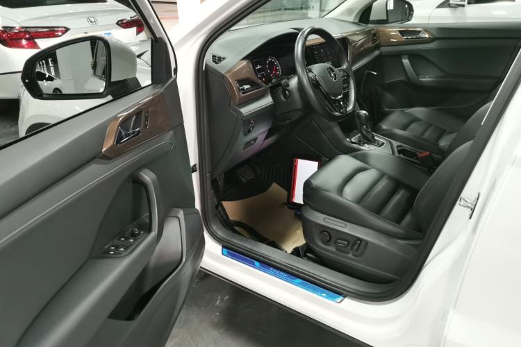 Used Volkswagen Tharu 2021 280TSI Two-Wheel-Drive Luxury Plus Edition
