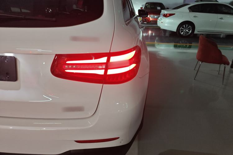 Used Mercedes-Benz GLC 2018 GLC 260 4MATIC Luxury Model