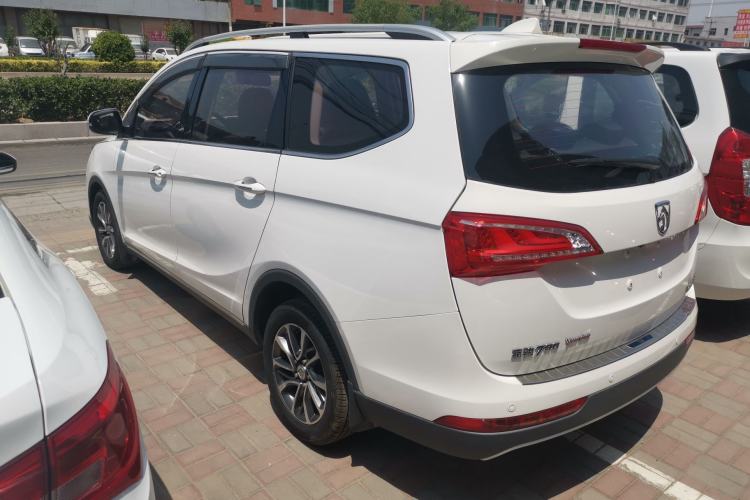 Used Baojun 730 2017 1.5T DCT Flagship Model 7 Seats China V Emission Standard
