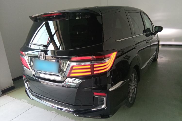 Used Honda Elysion 2019 2.0L Hybrid Luxury Edition
