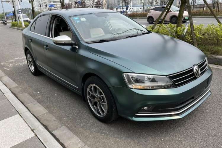 Used Volkswagen Sagitar 2015 230TSI Automatic Comfort Version
