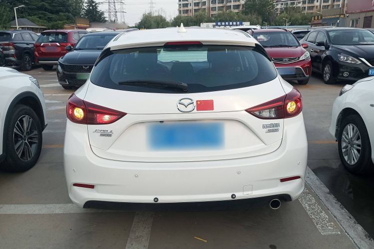 Used Mazda Mazda 3 Axela 2019 Cloud-Control Edition Hatchback 1.5L Automatic Comfort Model China VI Standard
