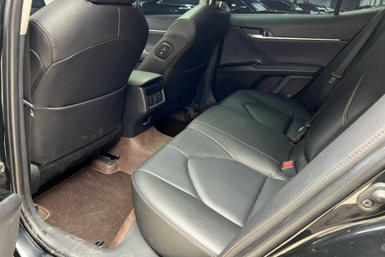 Used Toyota Camry 2023 2.0G Luxury Edition