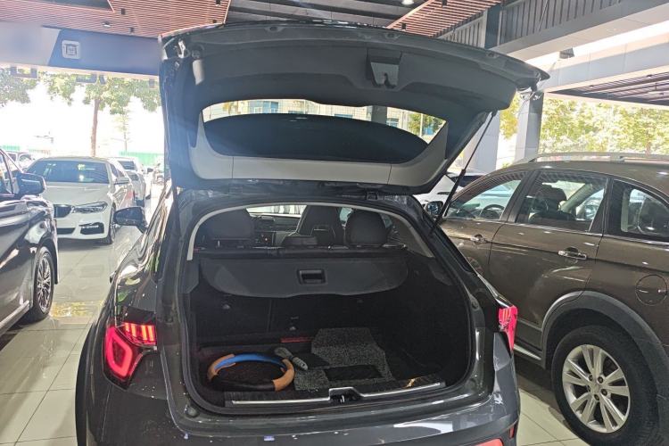 Used Lynk & Co 02 2018 1.5T DCT Two-Wheel Drive Zhaopu Version China V Standard
