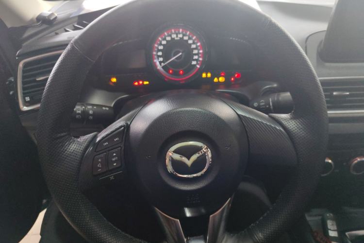 Used Mazda Mazda 3 Axela 2016 Sedan 1.5L Automatic Comfort Model
