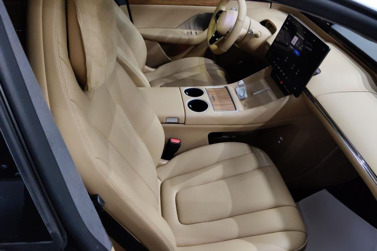 Used Hima Luxeed R7 2024 All-Electric 736 km Ultra
