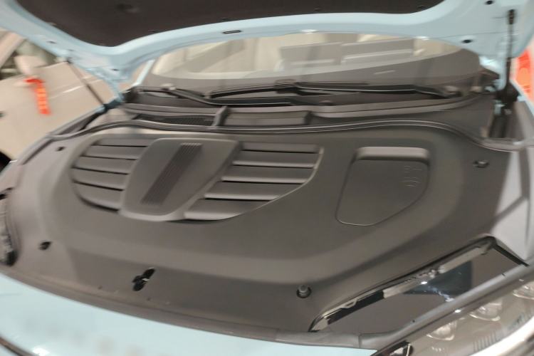 Used Hima Luxeed R7 2025 Range-Extended Version 251 km Max
