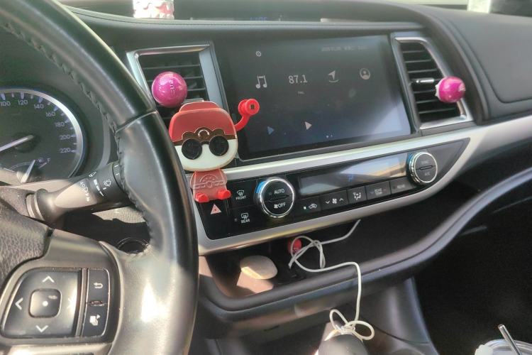 Used Toyota Highlander 2018 2.0T Four-Wheel Drive Prestige Version 7 Seats China V Emission Standard
