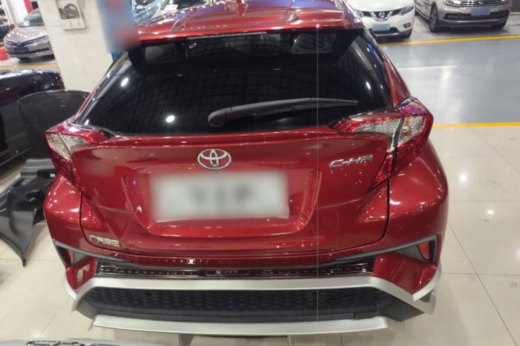 Used Toyota C-HR 2018 2.0L CoolRun Leading Edition with Sunroof China VI Standard
