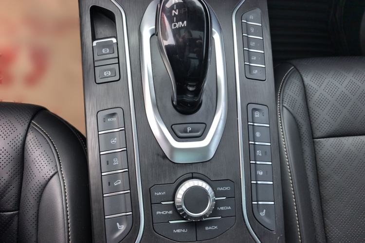 Used Wey VV6 2019 2.0T Four-Wheel Drive Flagship Version China VI Standard