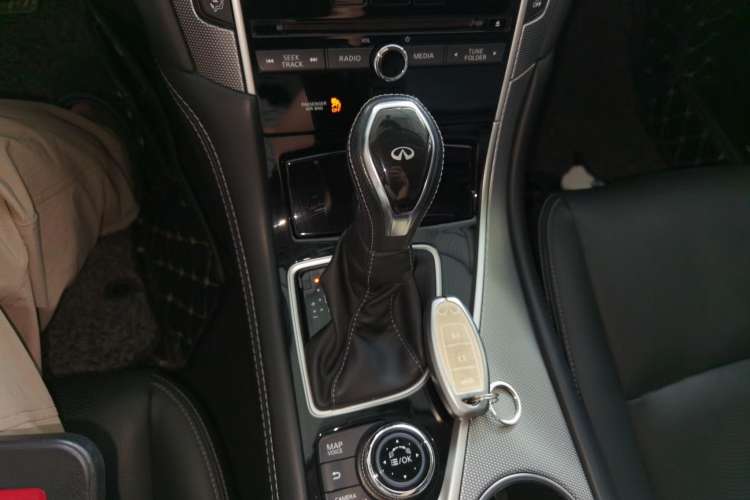 Used Infiniti Q50L 2018 2.0T Enjoyment Edition China V standard
