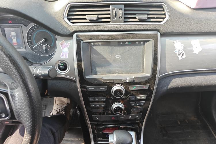 Used Haval H2 2016 Red-Label 1.5T Automatic Two-Wheel Drive Luxury Model
