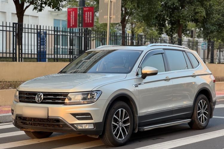 Used Volkswagen Tiguan L 2017 330TSI Automatic Two-Wheel Drive Luxury Edition
