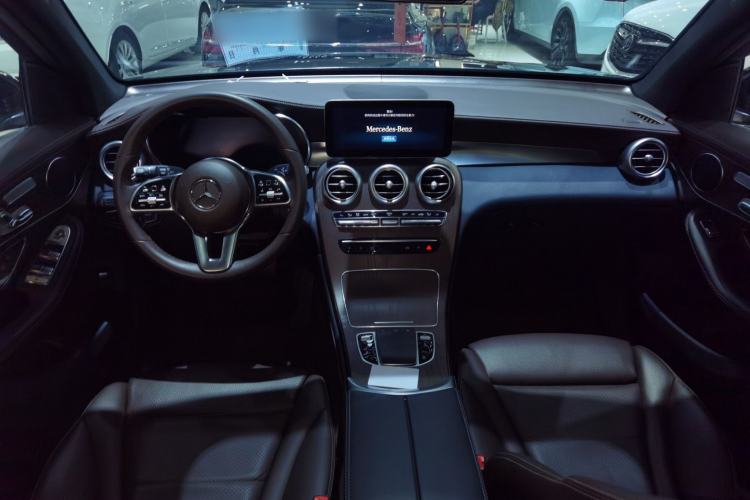 Used Mercedes-Benz GLC 2022 Refreshed GLC 300 L 4MATIC Dynamic Edition
