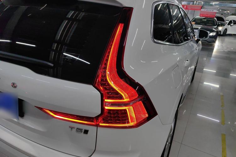 Used Volvo XC60 2021 T5 4x4 Smart Luxury Edition
