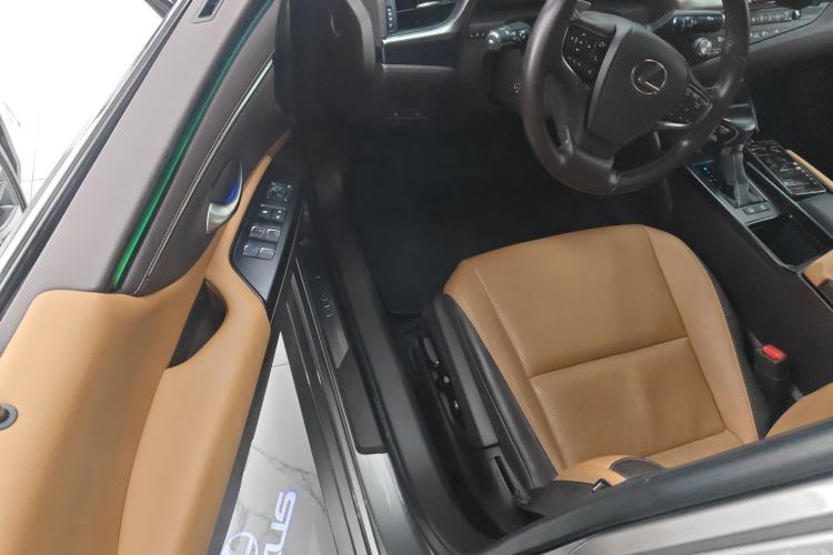 Used Lexus ES 2020 200 Excellence Edition
