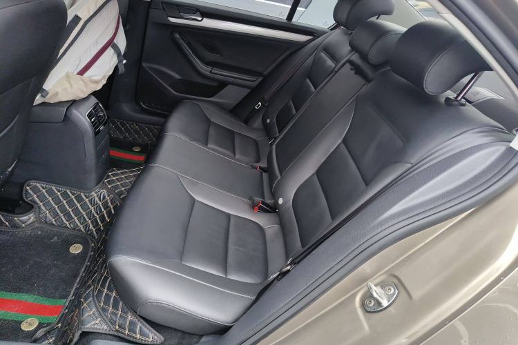 Used Volkswagen Sagitar 2017 230TSI Automatic Comfort Version
