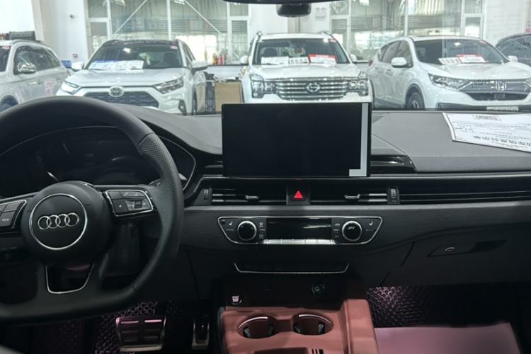 Used Audi A4L 2024 40 TFSI Luxury Dynamic Edition
